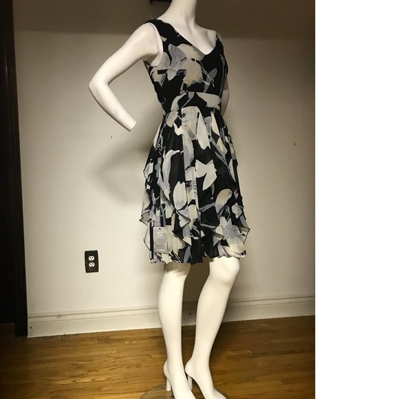 Le Chateau Lilac Purple Lavender Floral Swing ruffle pleated cocktail dress NWT - Picture 9 of 12